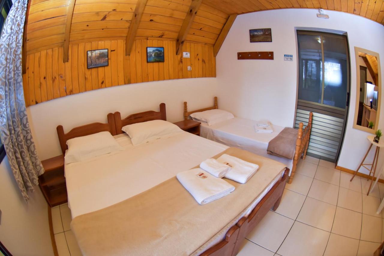 Hotel Vila Dos Alpes Treze Tílias Exteriör bild