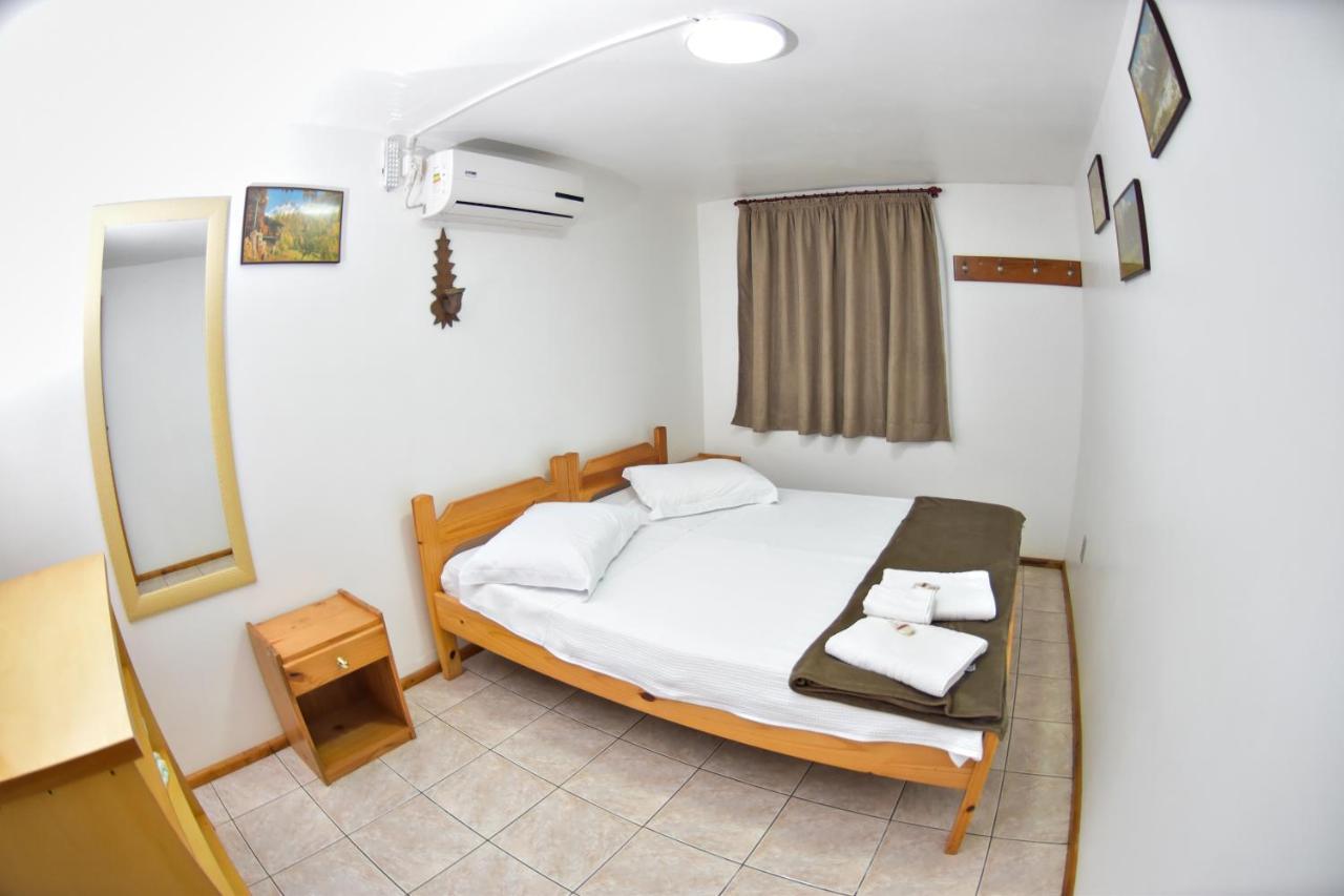 Hotel Vila Dos Alpes Treze Tílias Exteriör bild