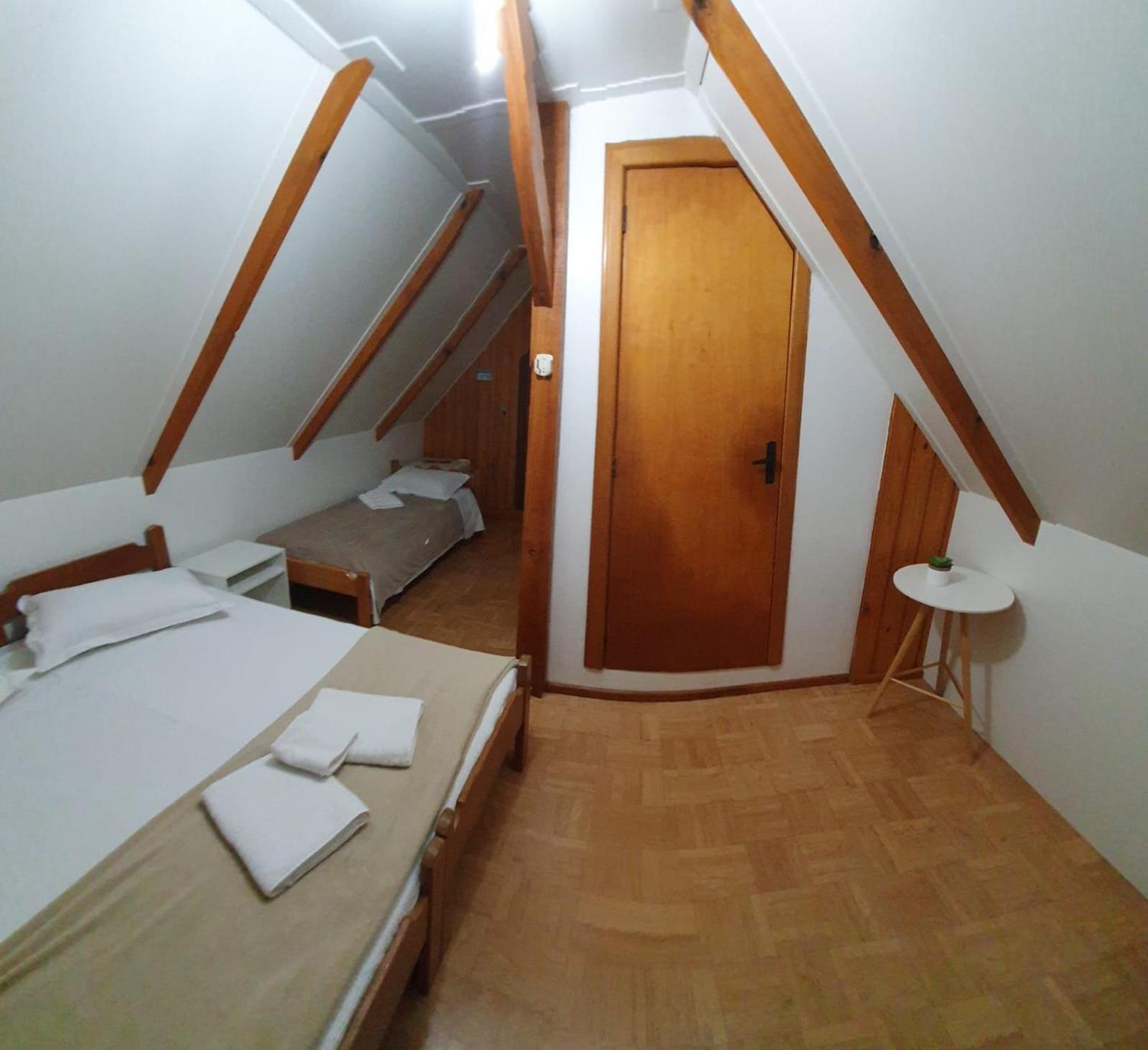 Hotel Vila Dos Alpes Treze Tílias Exteriör bild